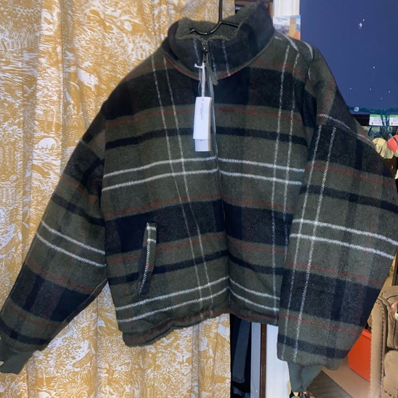 american eagle reversible puffer jacket - Picture 3 of 8